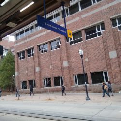 East Bank Station & Platform - Saint-Paul.com